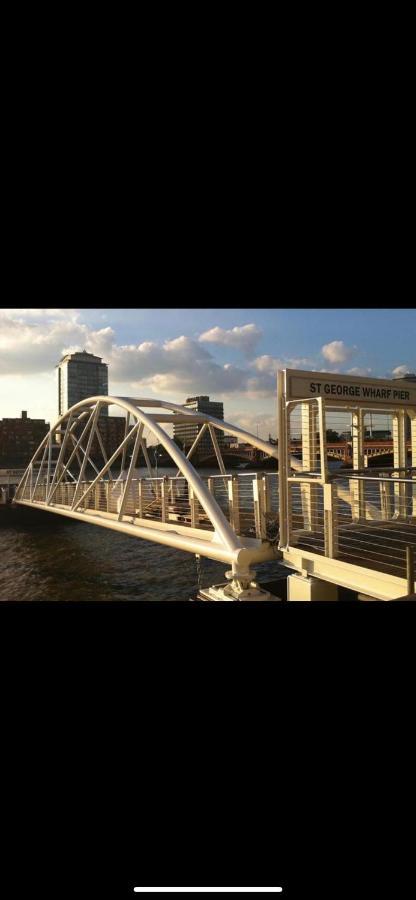 St George Wharf Apartment Londra Exterior foto